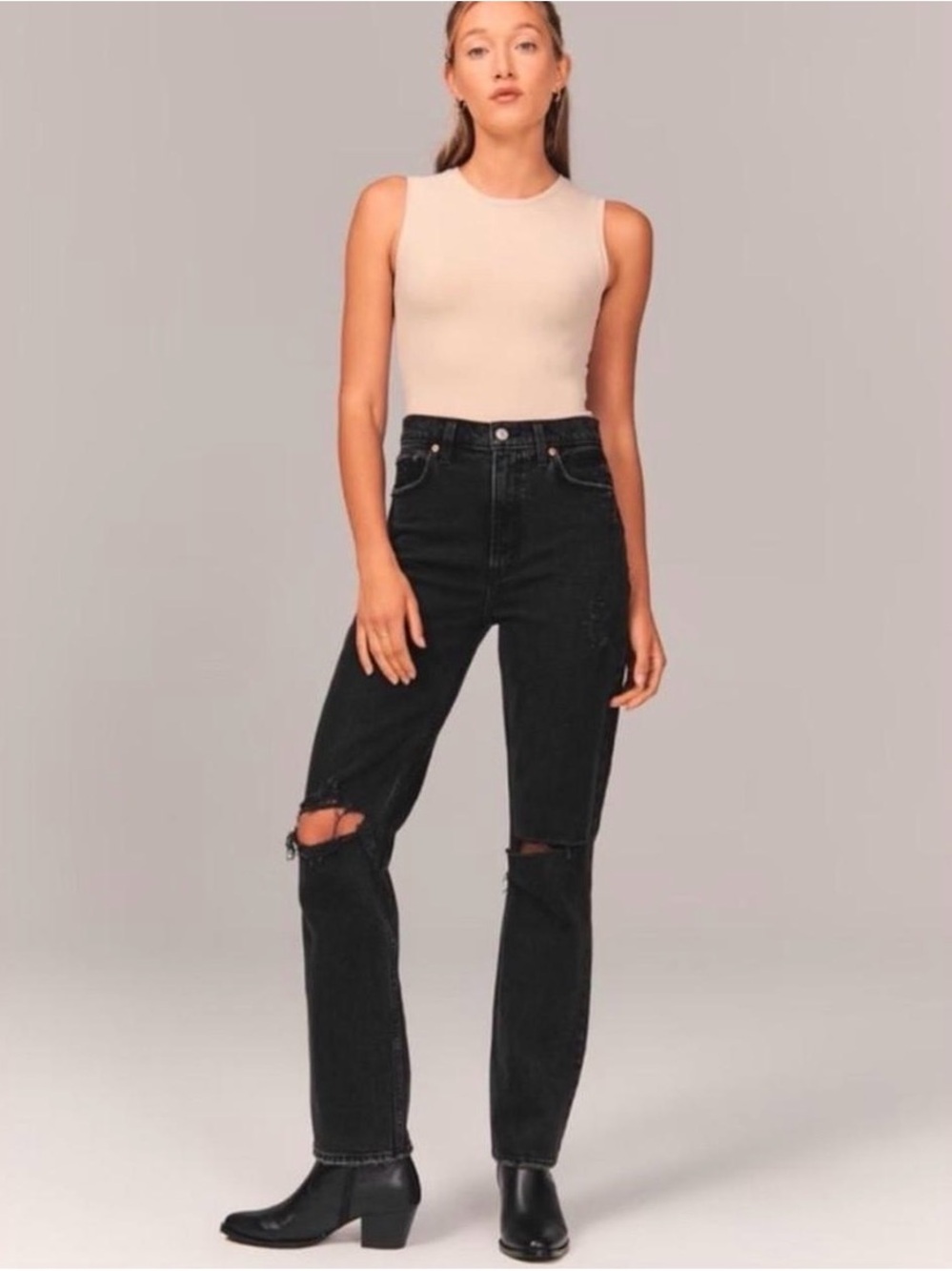 Abercrombie & Fitch The 90’s Straight Ultra High Rise Black Distressed Jeans
